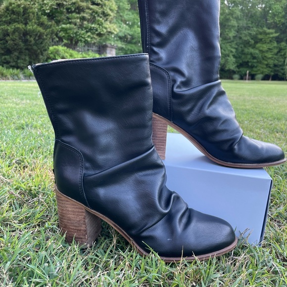 Oasis Society Shoes - Womens Booties